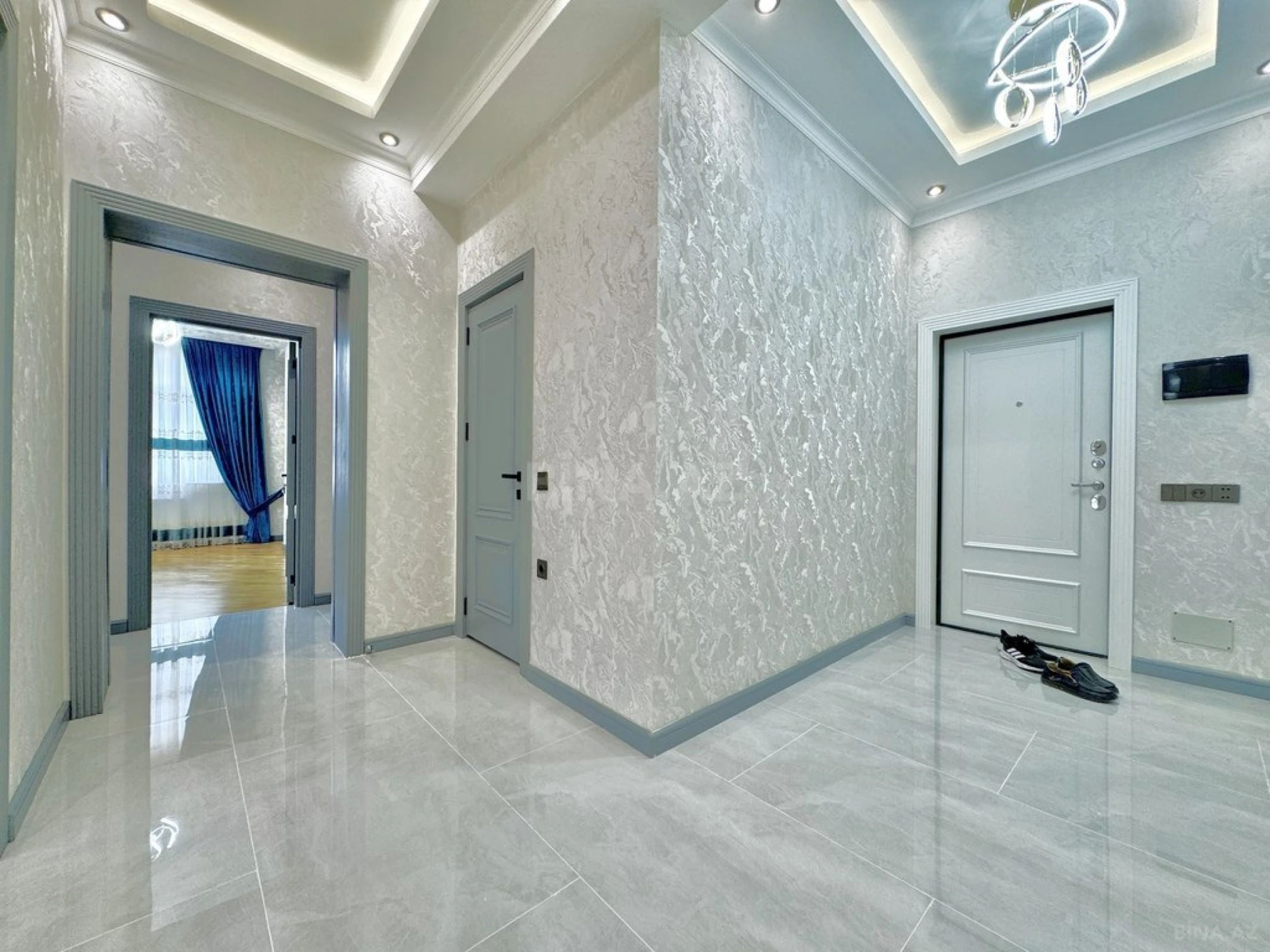 Satılır 3 otaqlı mənzil 92 m²