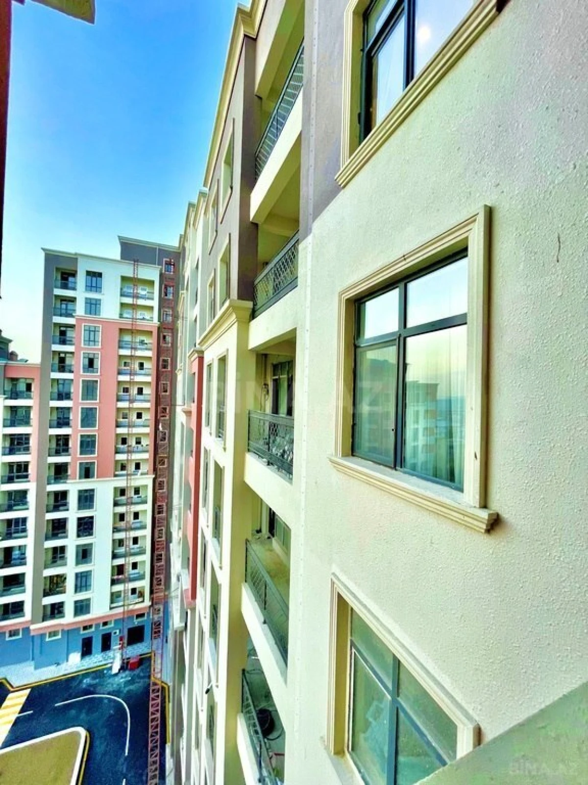 Satılır 3 otaqlı mənzil 92 m²