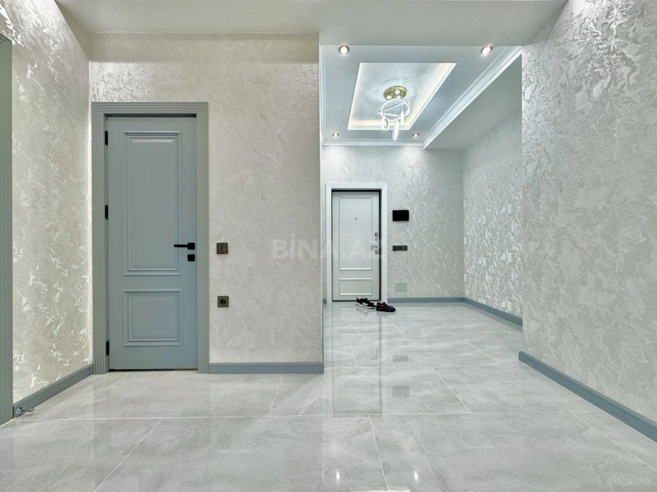 Satılır 3 otaqlı mənzil 92 m²