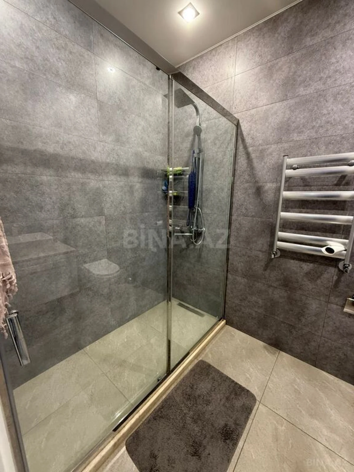 Kirayə verilir 2 otaqlı mənzil 60 m²