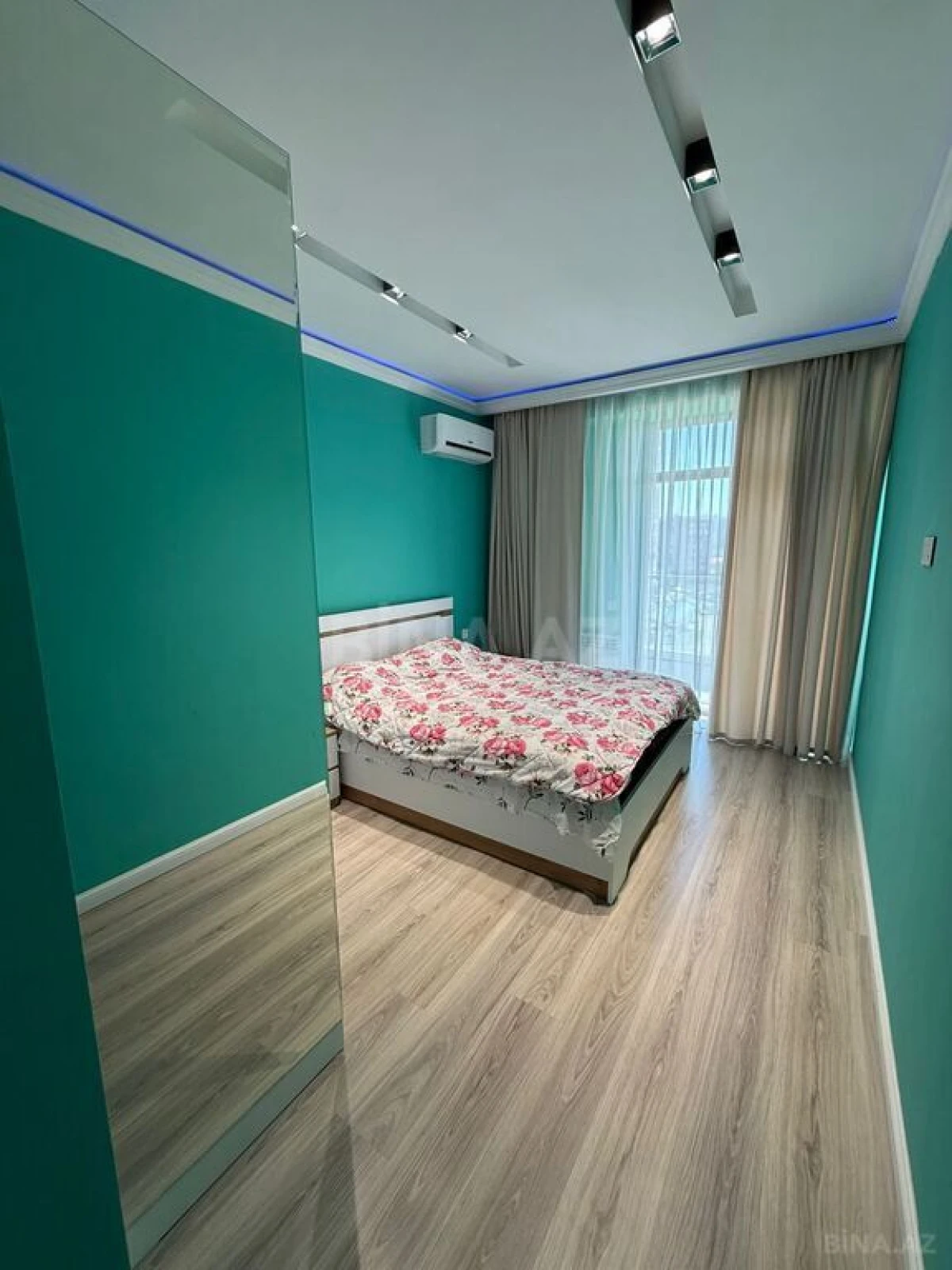 Kirayə verilir 2 otaqlı mənzil 60 m²