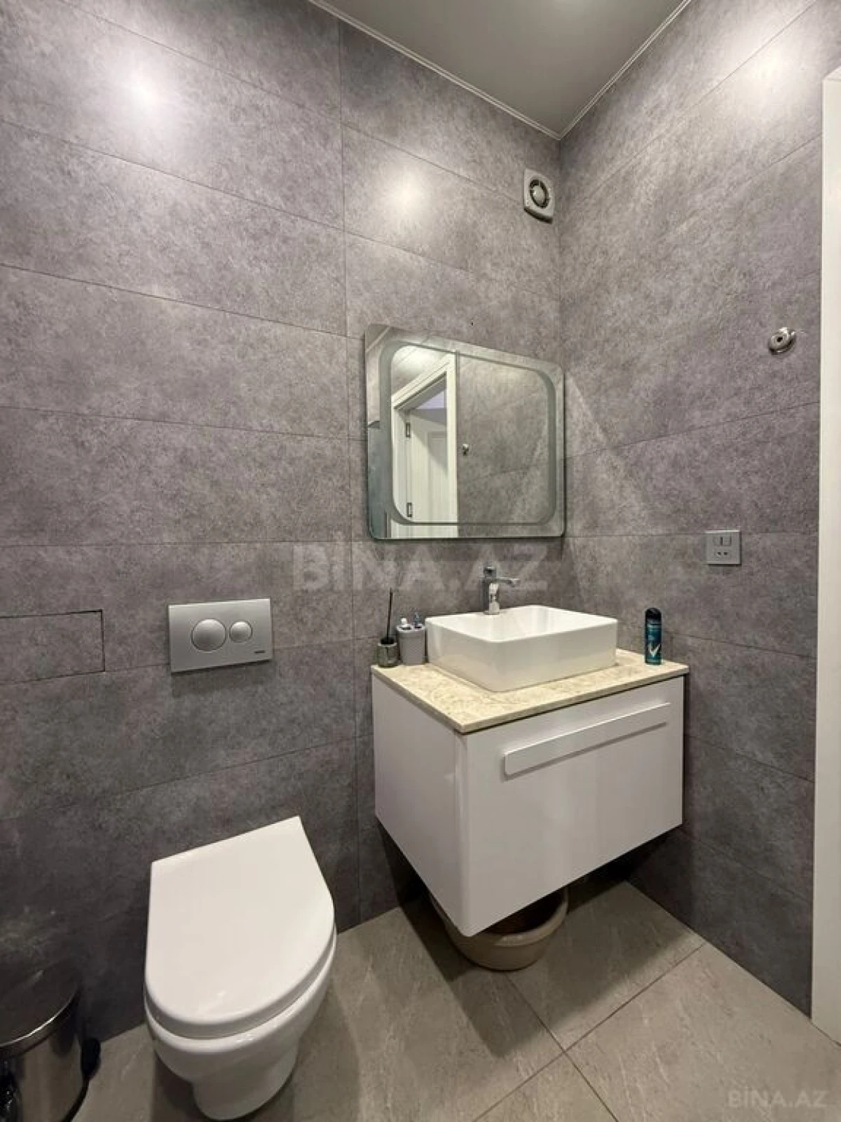 Kirayə verilir 2 otaqlı mənzil 60 m²