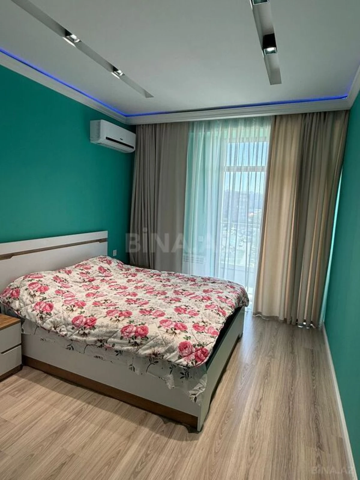 Kirayə verilir 2 otaqlı mənzil 60 m²