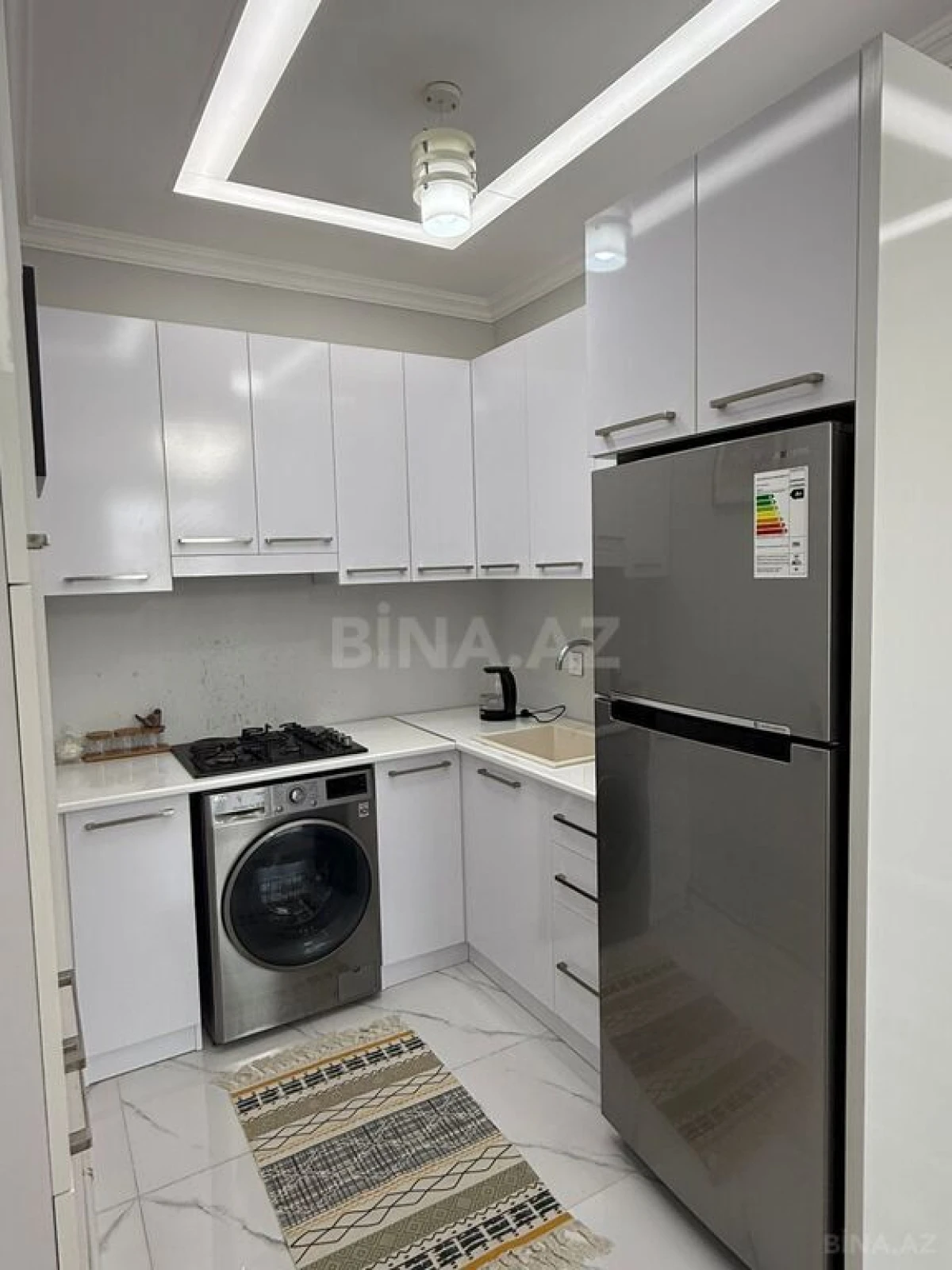 Kirayə verilir 2 otaqlı mənzil 60 m²