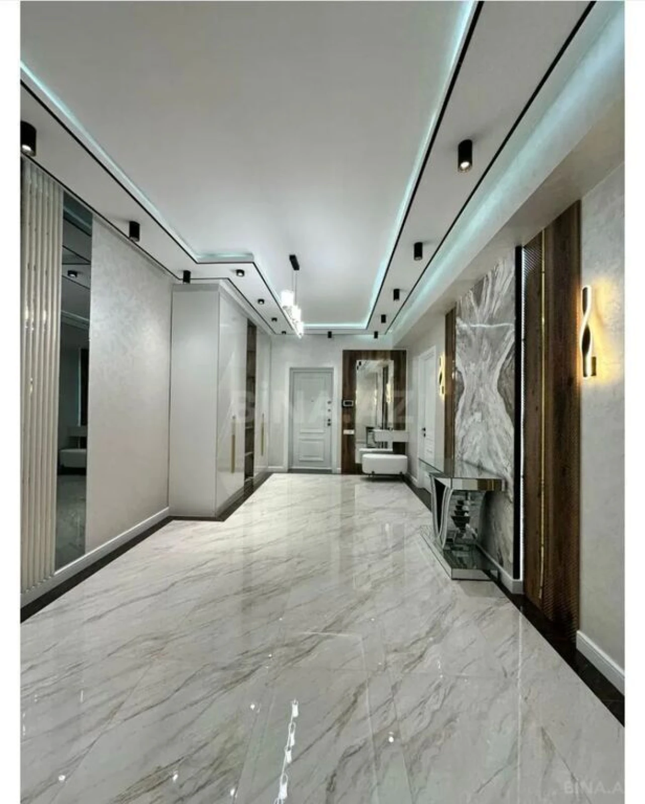 Satılır 3 otaqlı mənzil 128 m²