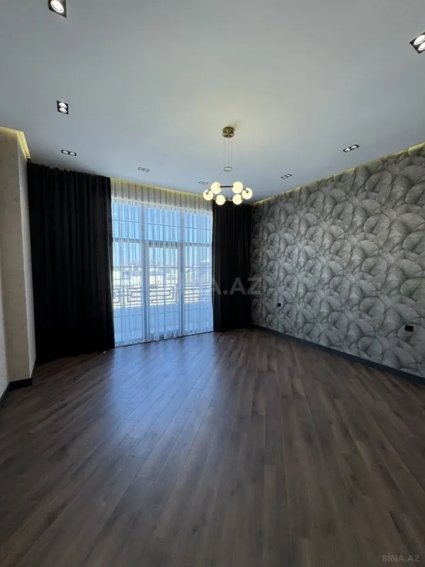 Satılır 6 otaqlı həyət evi 400 m²