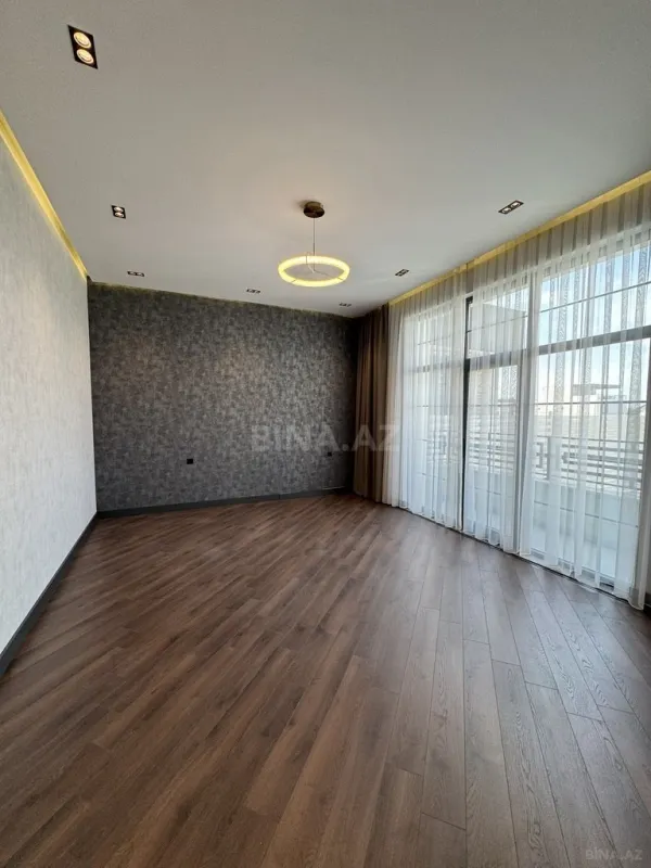 Satılır 6 otaqlı həyət evi 400 m²
