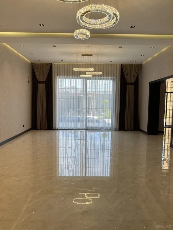Satılır 6 otaqlı həyət evi 400 m²