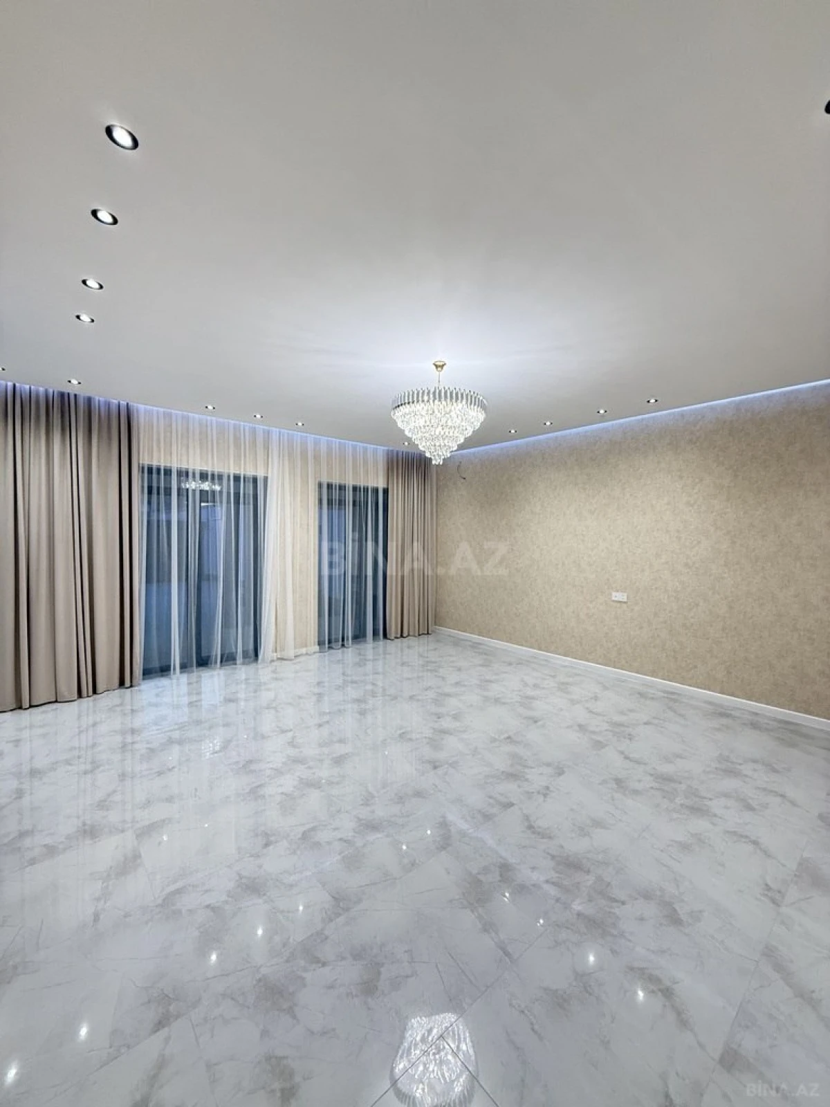 Satılır 4 otaqlı həyət evi 160 m²