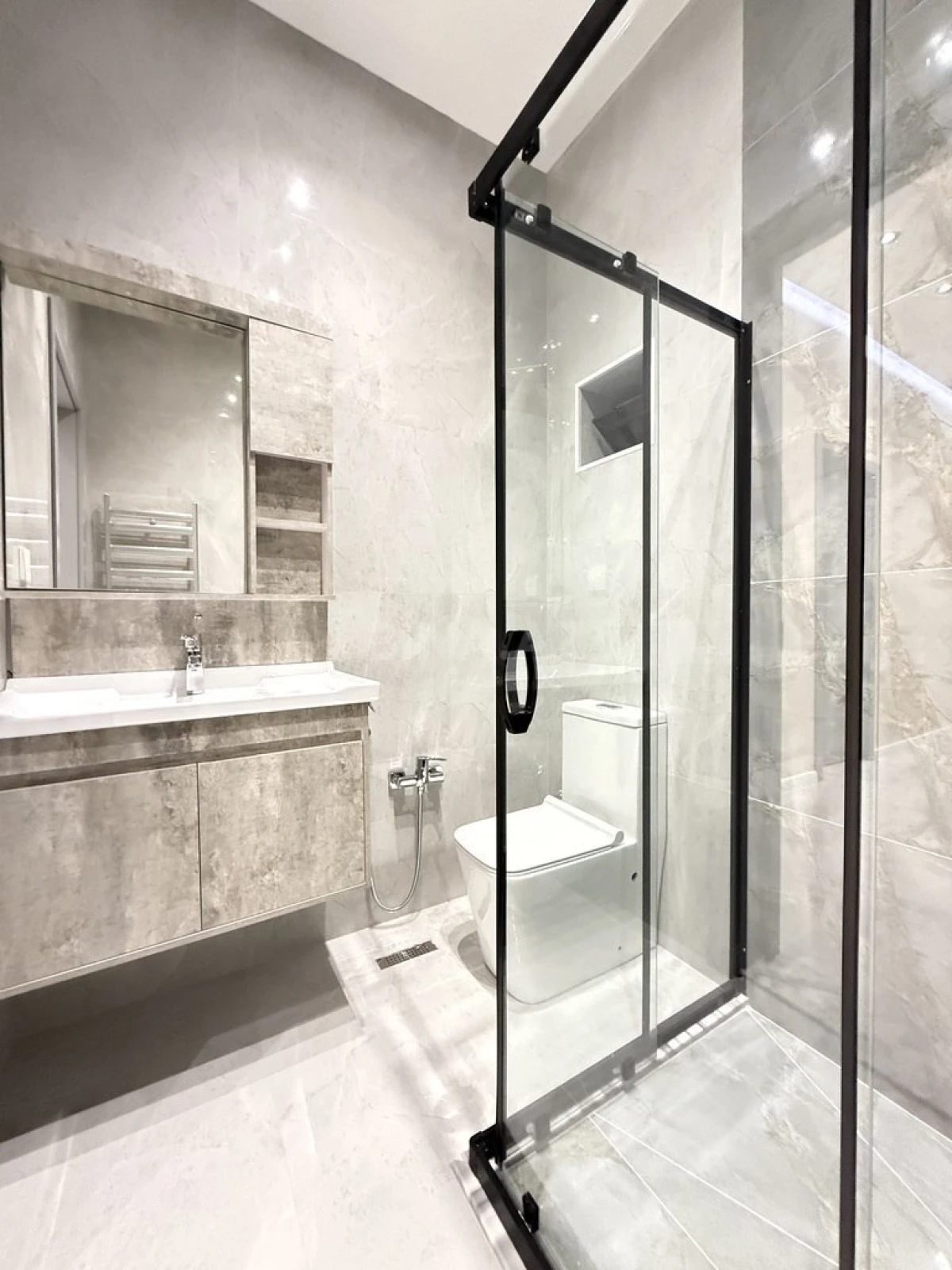 Satılır 4 otaqlı həyət evi 160 m²