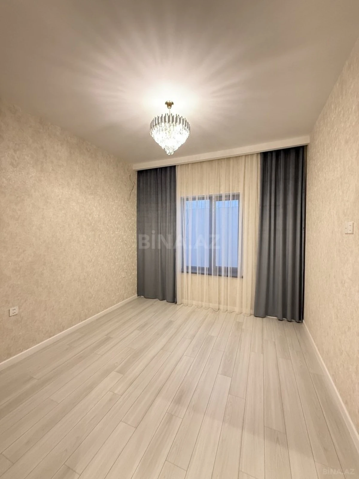 Satılır 4 otaqlı həyət evi 160 m²