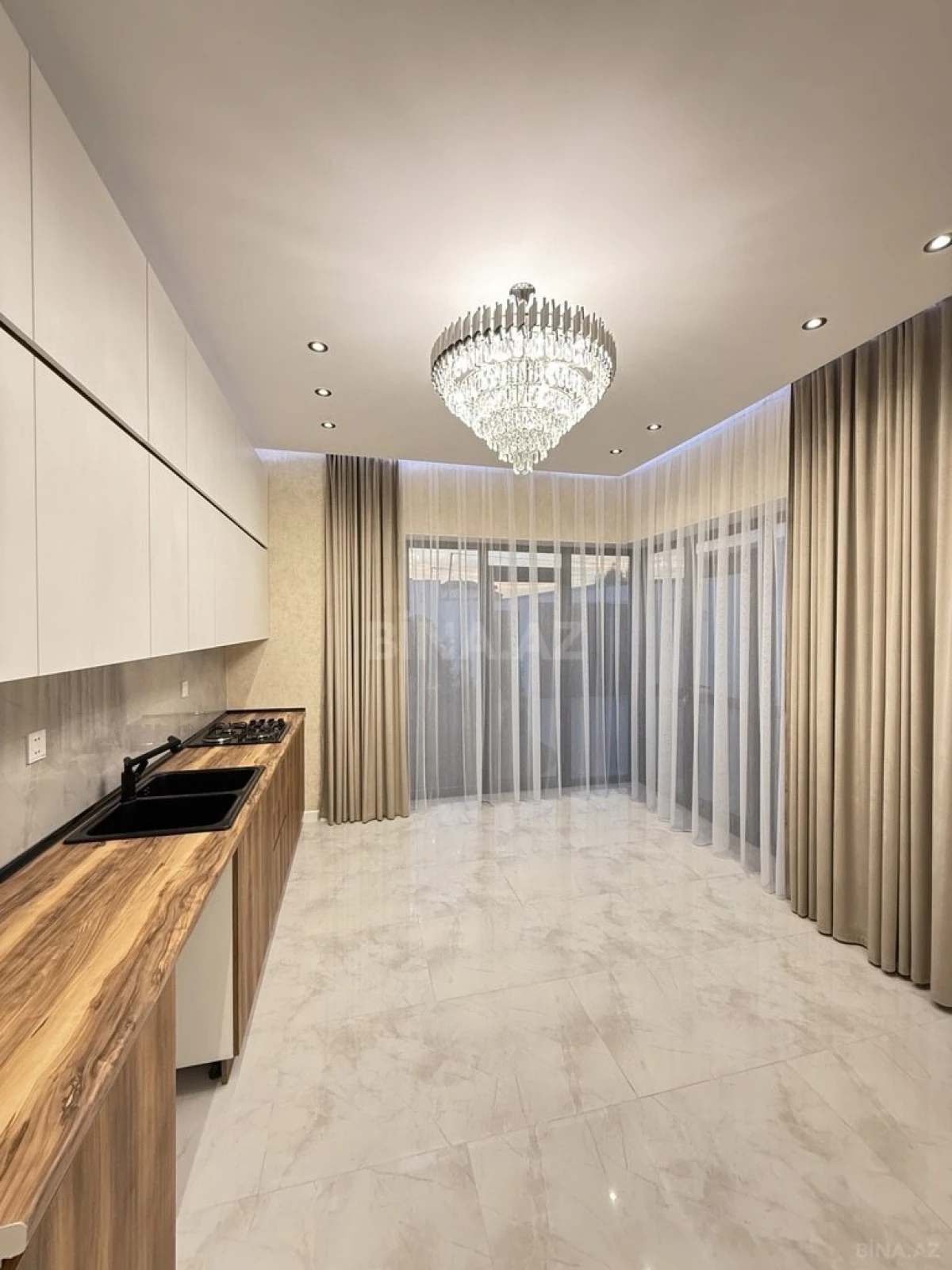 Satılır 4 otaqlı həyət evi 160 m²