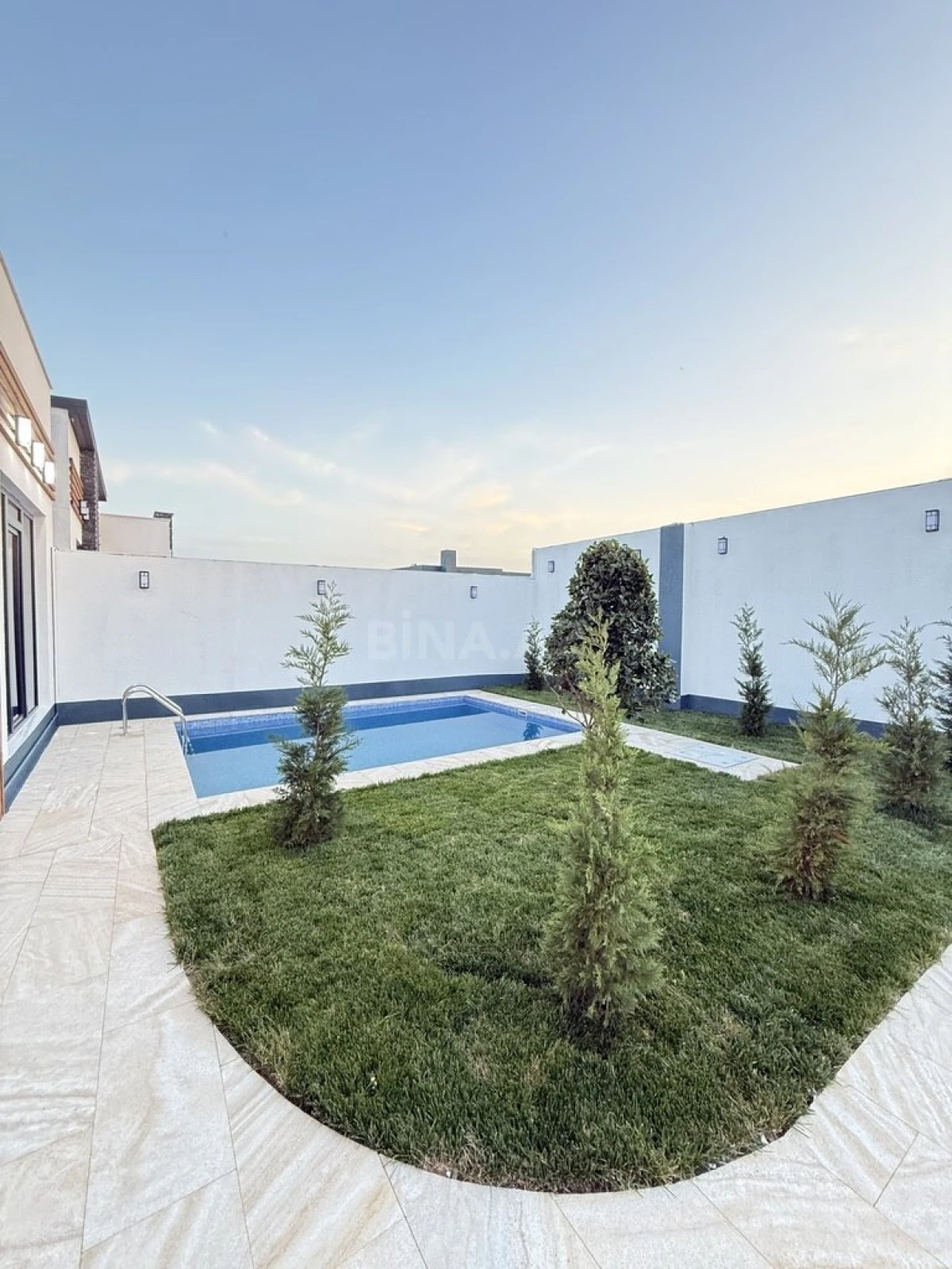 Satılır 4 otaqlı həyət evi 160 m²