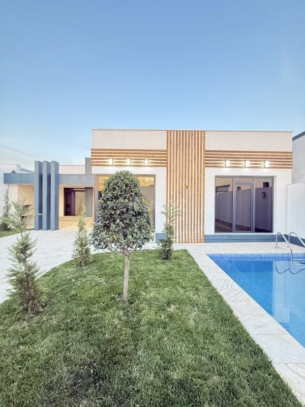 Satılır 4 otaqlı həyət evi 160 m²