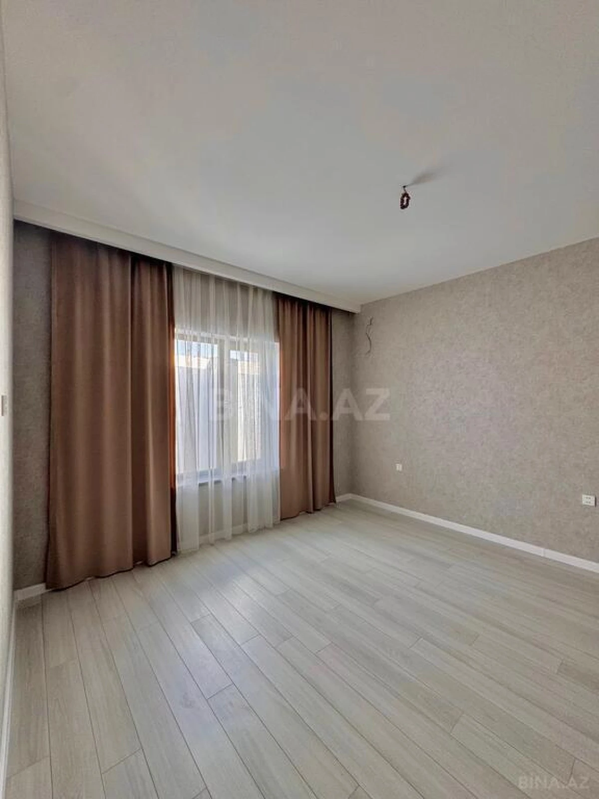 Satılır 4 otaqlı həyət evi 170 m²