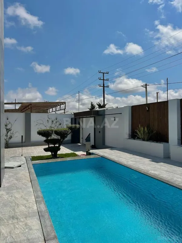 Satılır 5 otaqlı həyət evi 250 m²