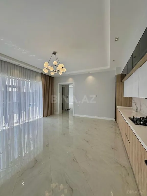 Satılır 5 otaqlı həyət evi 250 m²