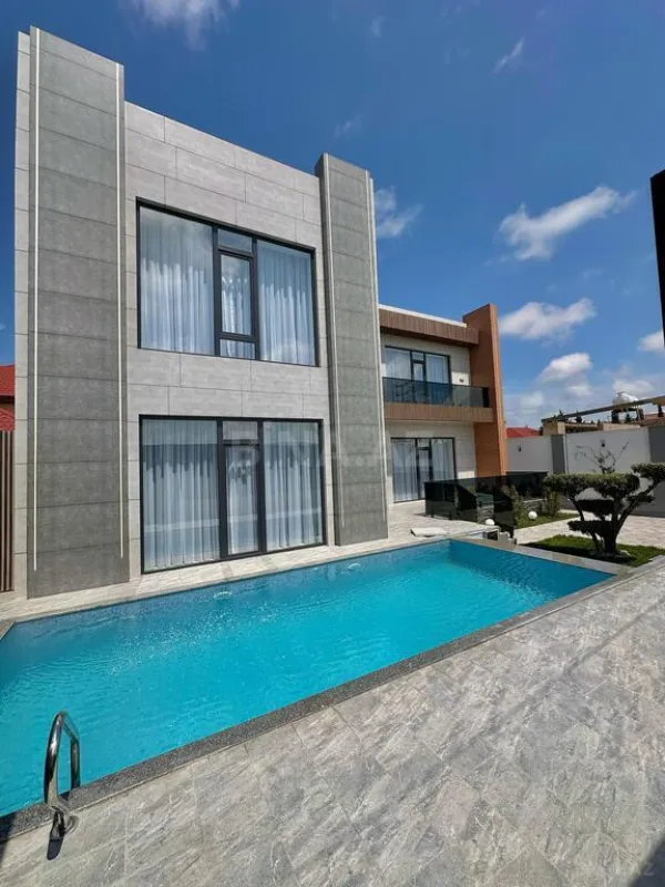 Satılır 5 otaqlı həyət evi 250 m²