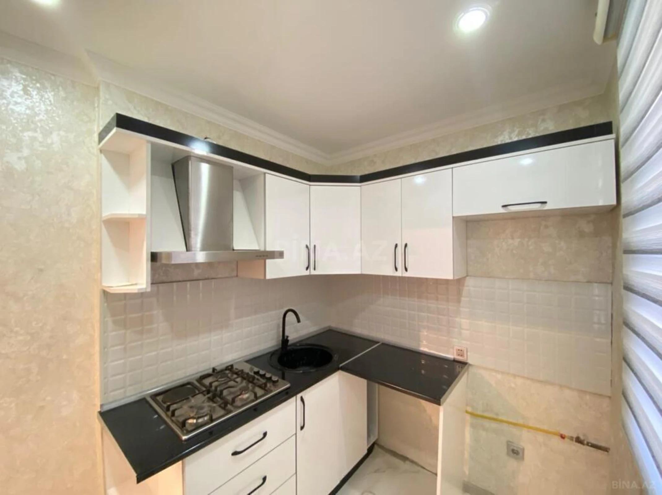 Satılır 2 otaqlı mənzil 60 m²