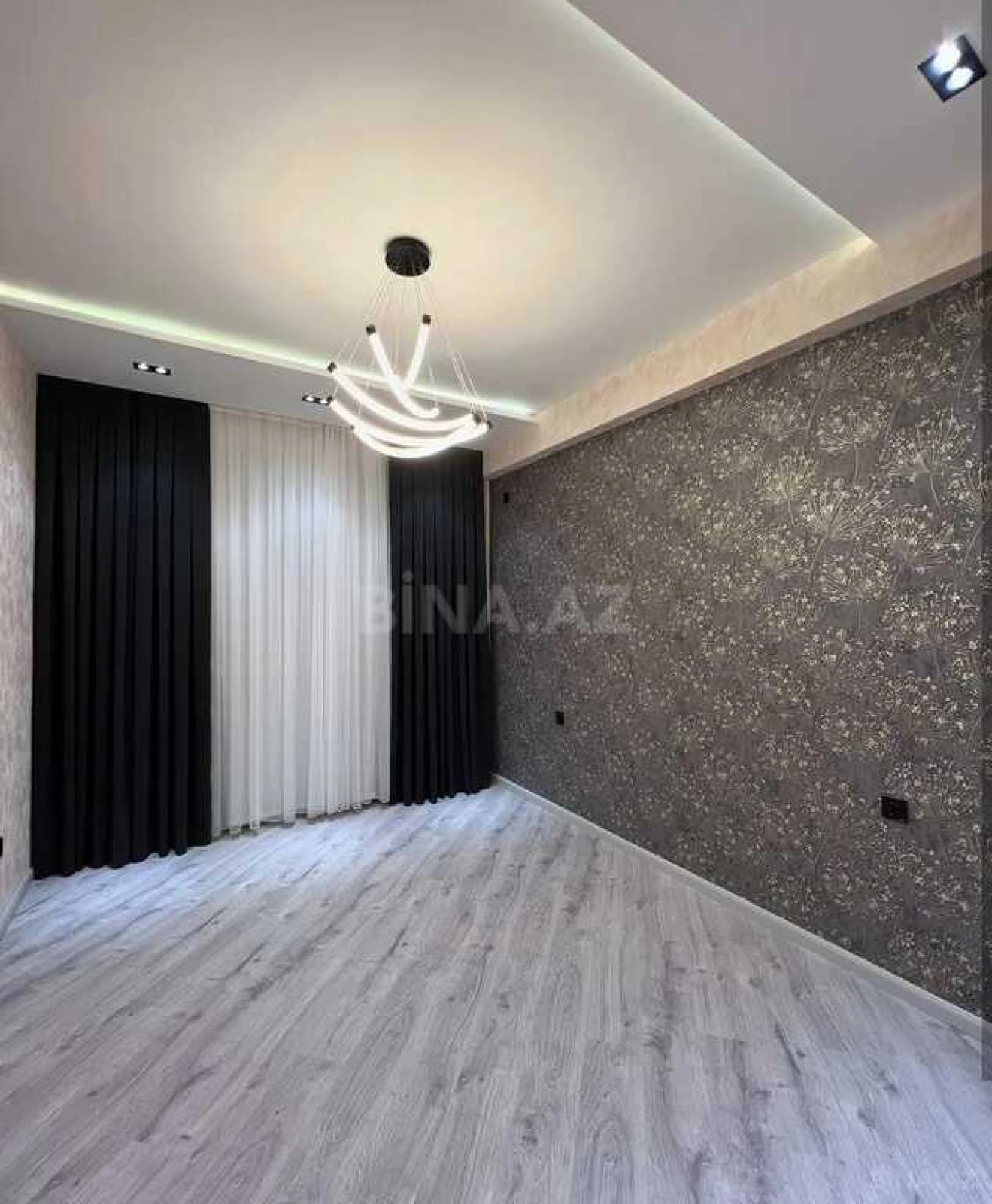 Satılır 2 otaqlı mənzil 62 m²