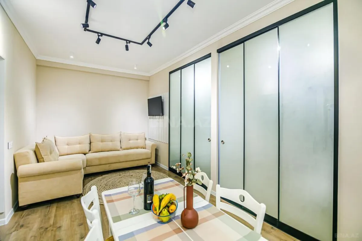 Kirayə verilir 3 otaqlı mənzil 95 m²
