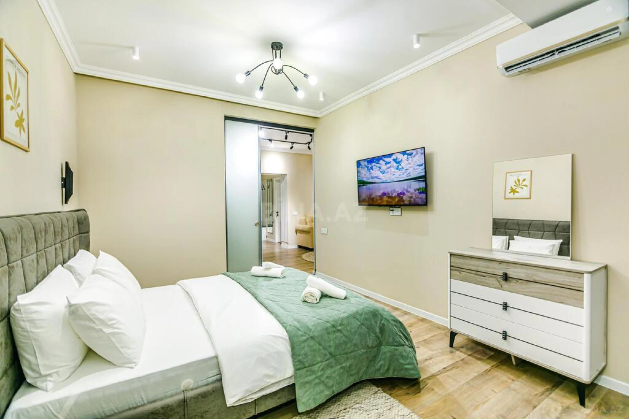 Kirayə verilir 3 otaqlı mənzil 95 m²