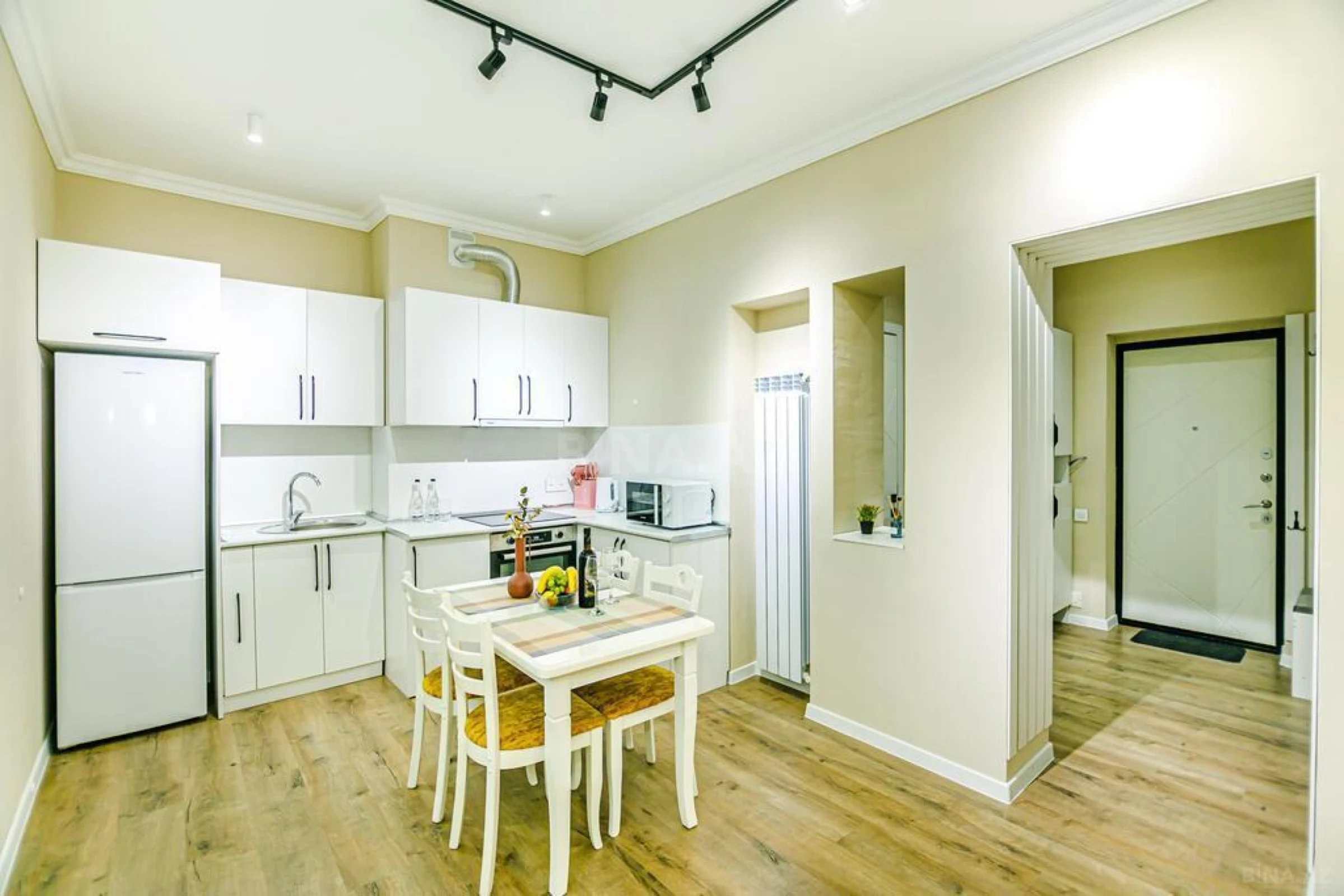 Kirayə verilir 3 otaqlı mənzil 95 m²