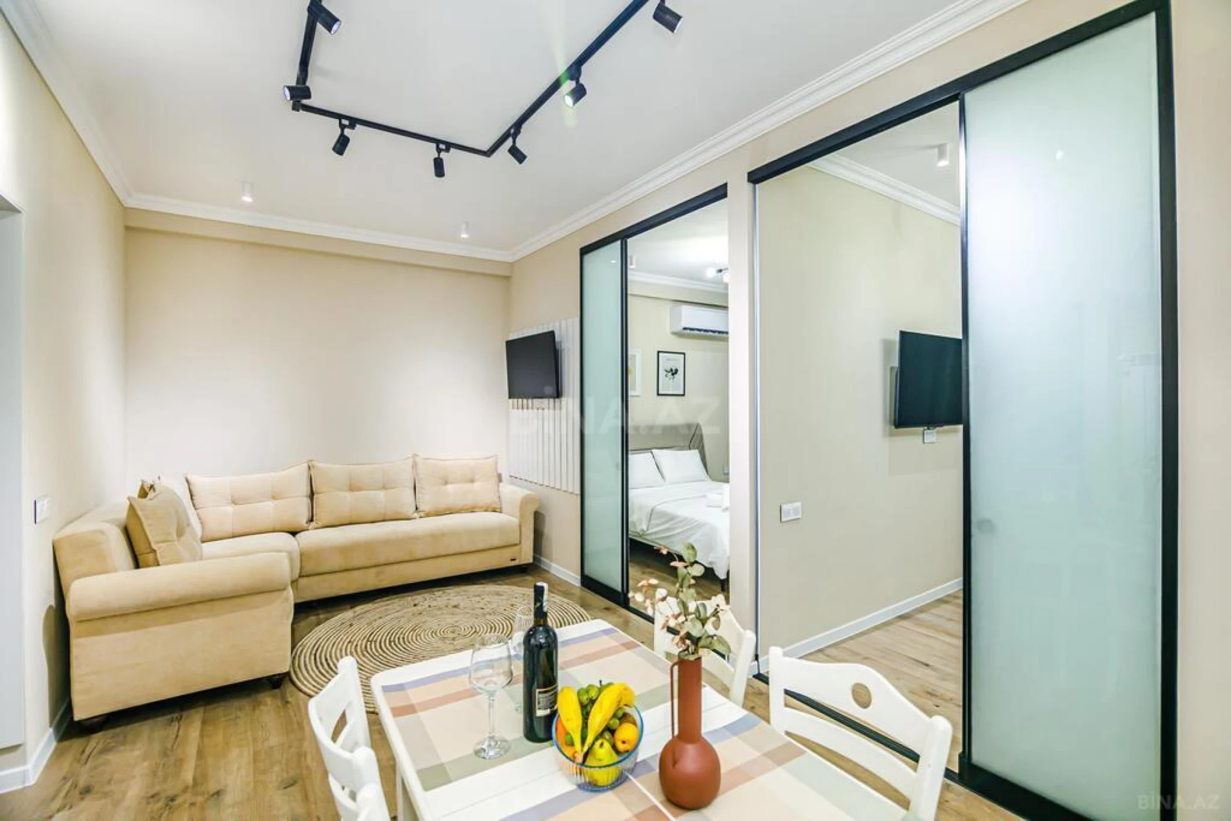 Kirayə verilir 3 otaqlı mənzil 95 m²