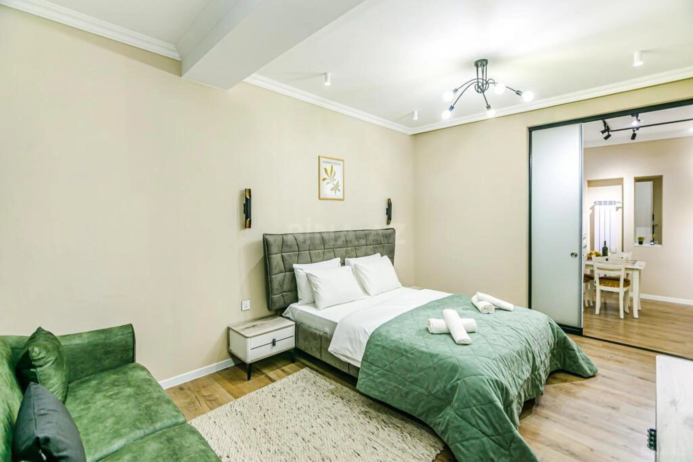 Kirayə verilir 3 otaqlı mənzil 95 m²