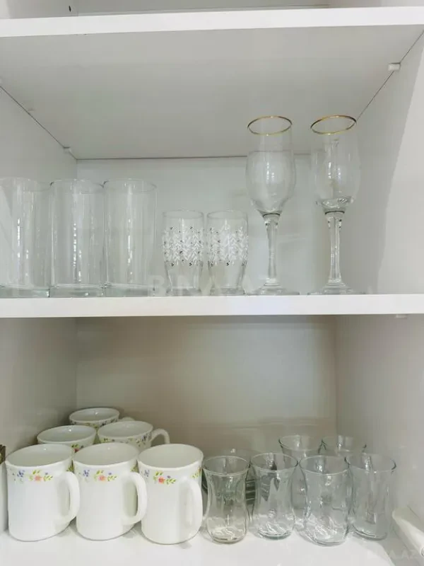 Kirayə verilir 2 otaqlı mənzil 110 m²