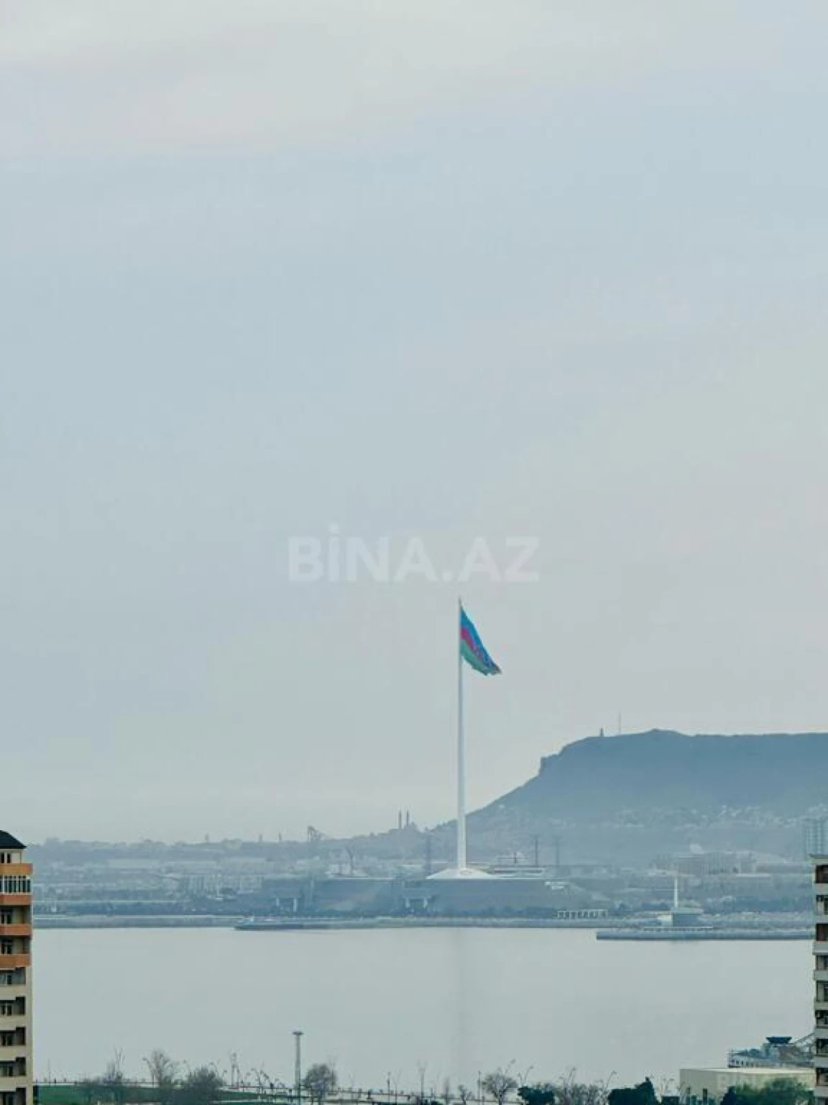 Kirayə verilir 2 otaqlı mənzil 110 m²