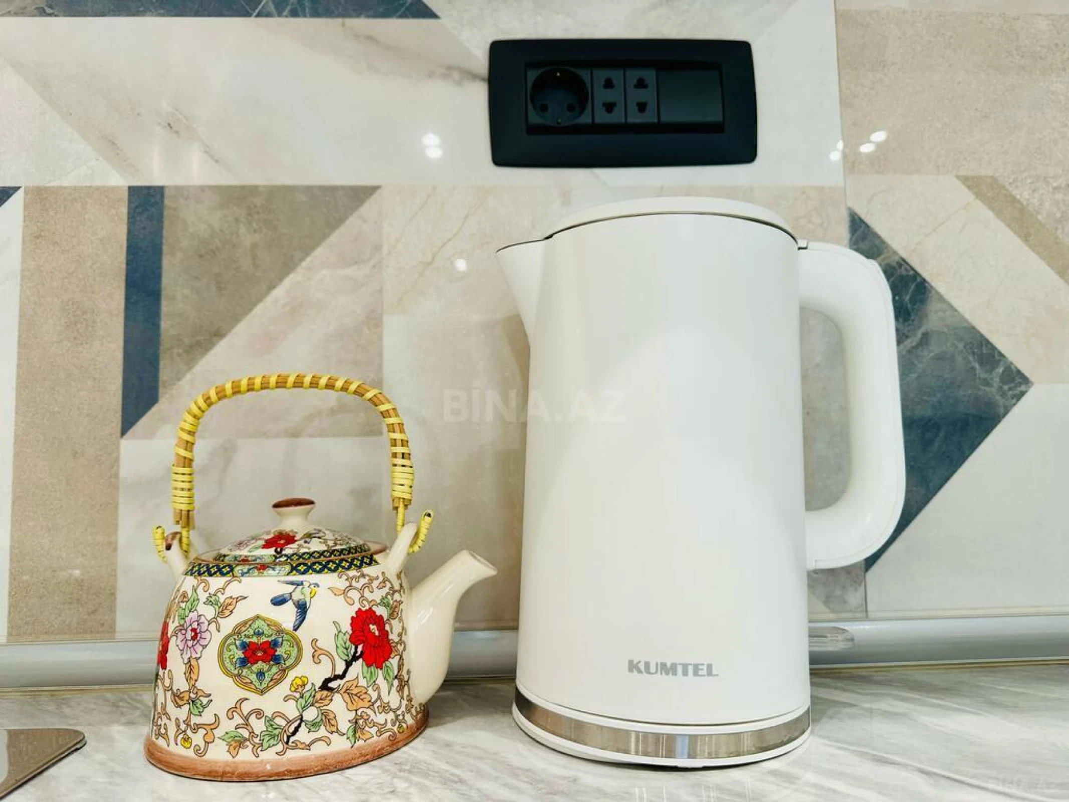 Kirayə verilir 2 otaqlı mənzil 110 m²