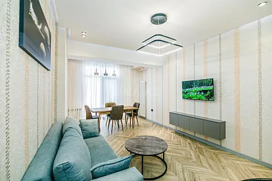 Kirayə verilir 2 otaqlı mənzil 110 m²