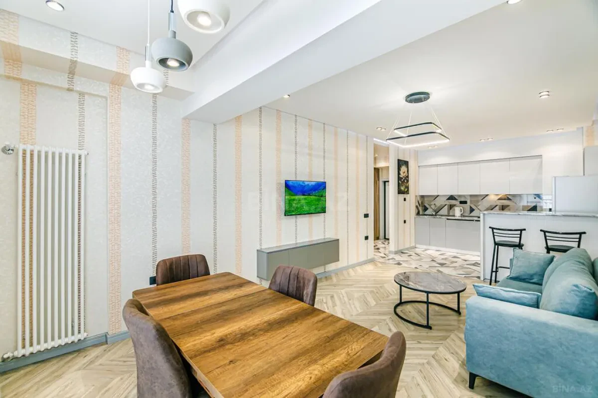 Kirayə verilir 2 otaqlı mənzil 110 m²