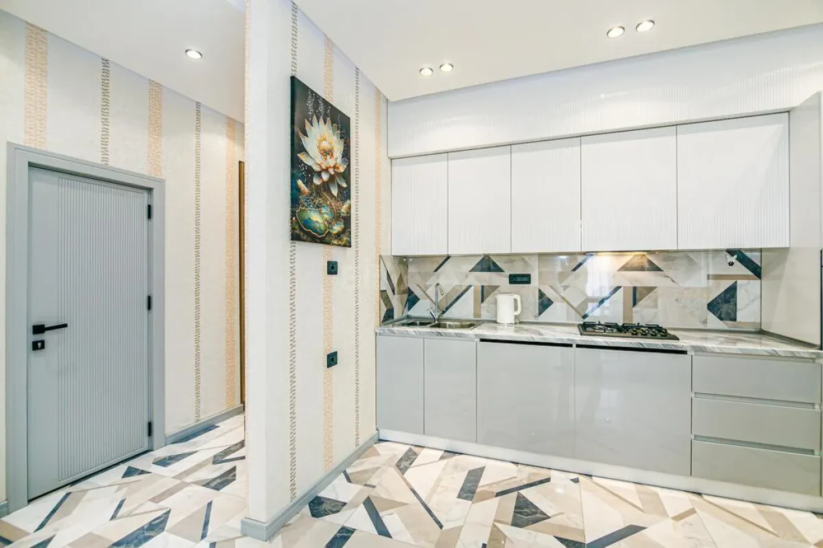 Kirayə verilir 2 otaqlı mənzil 110 m²