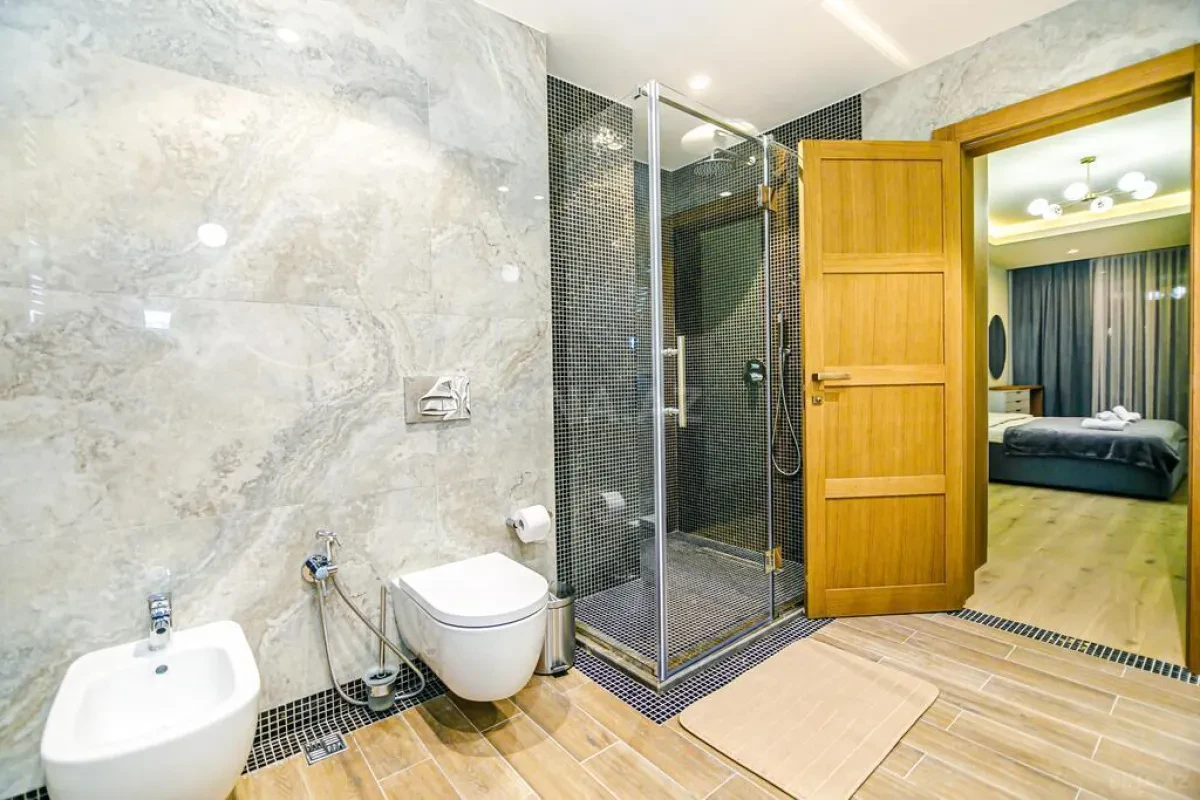 Kirayə verilir 2 otaqlı mənzil 110 m²