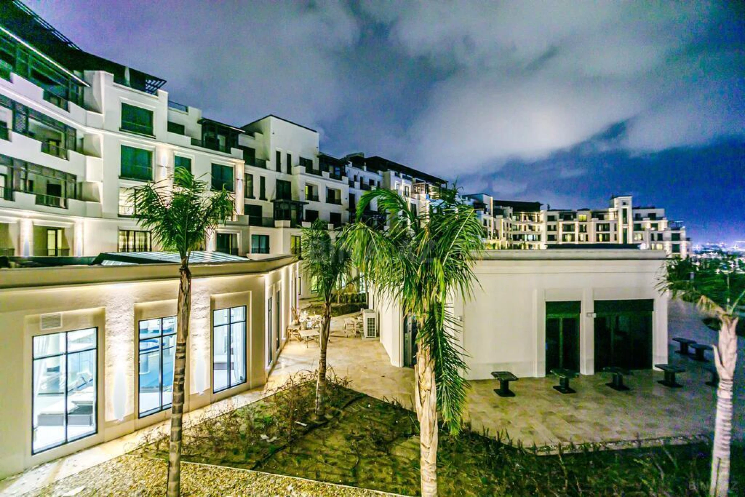 Kirayə verilir 2 otaqlı mənzil 110 m²