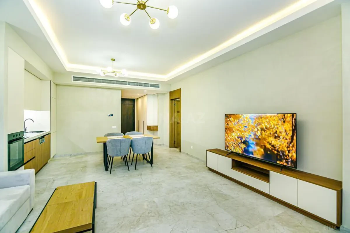 Kirayə verilir 2 otaqlı mənzil 110 m²