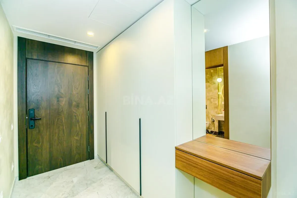 Kirayə verilir 2 otaqlı mənzil 110 m²