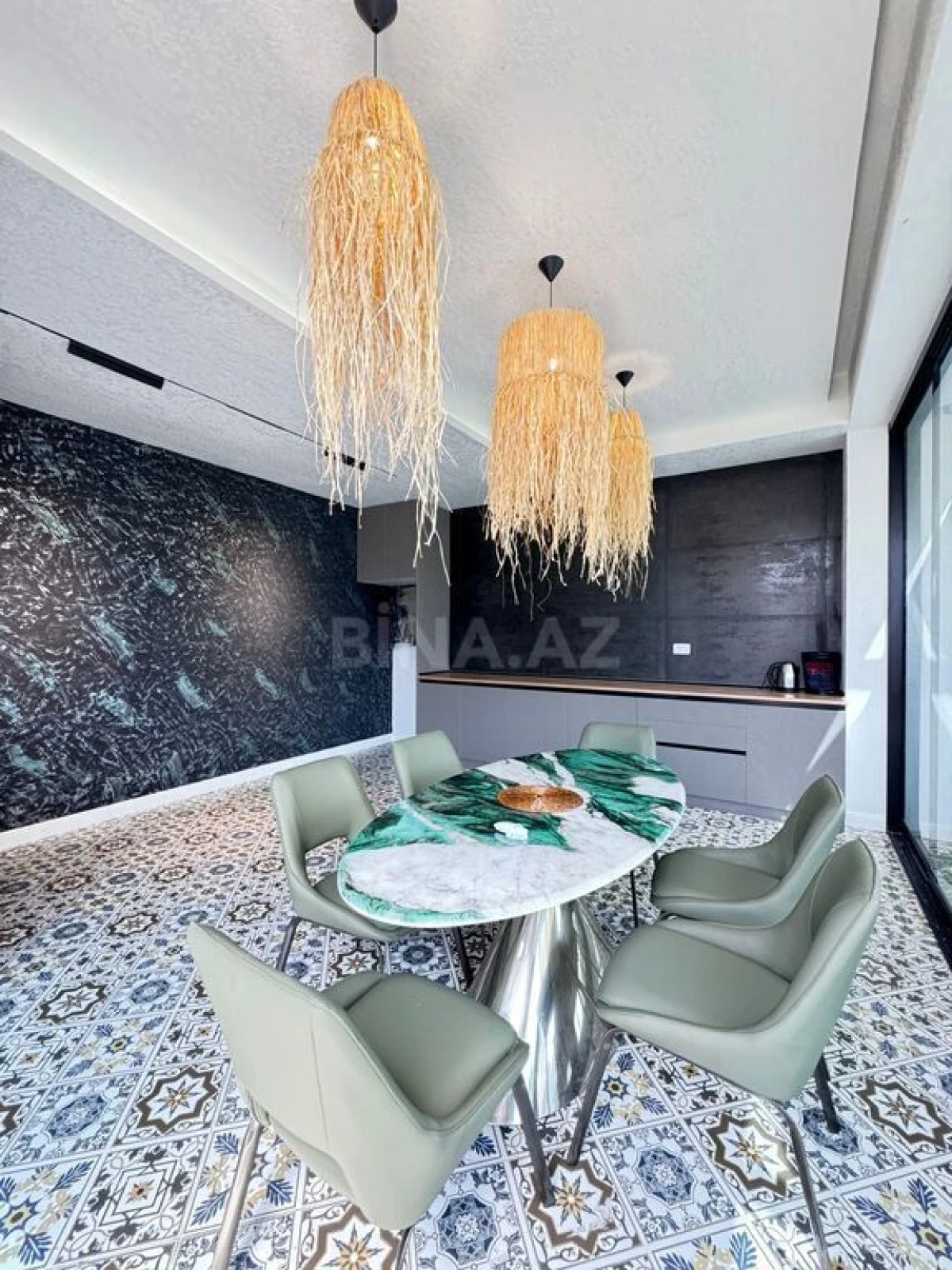 Satılır 5 otaqlı həyət evi 260 m²