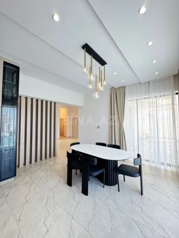 Satılır 5 otaqlı həyət evi 260 m²