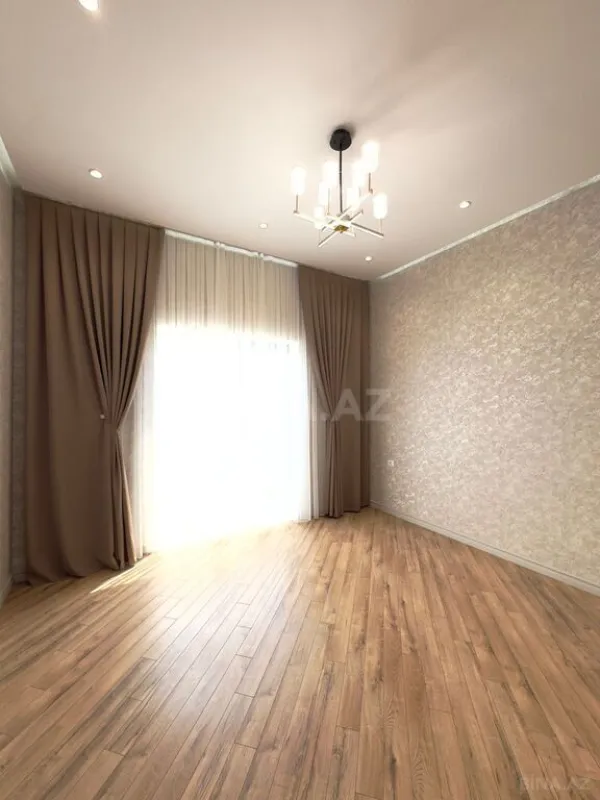 Satılır 5 otaqlı həyət evi 260 m²