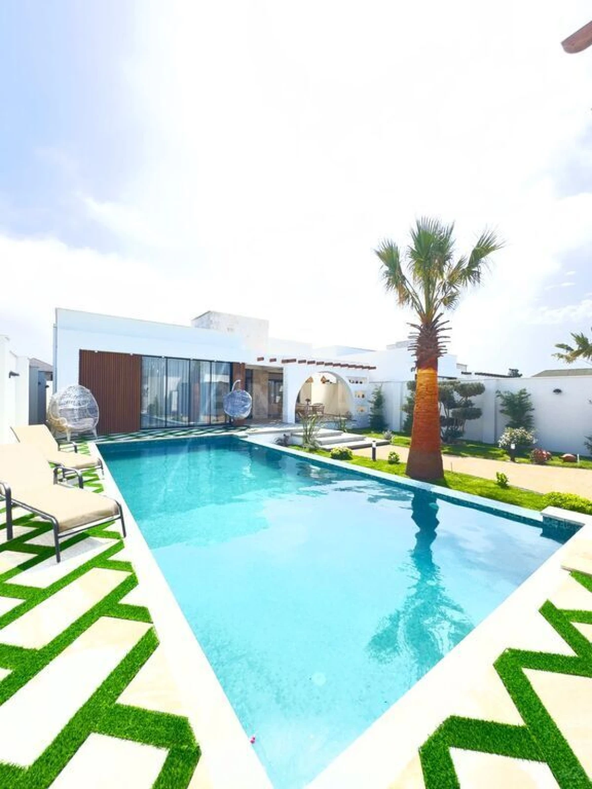 Satılır 5 otaqlı həyət evi 260 m²