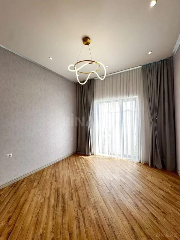 Satılır 5 otaqlı həyət evi 260 m²