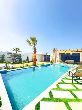 Satılır 5 otaqlı həyət evi 260 m²