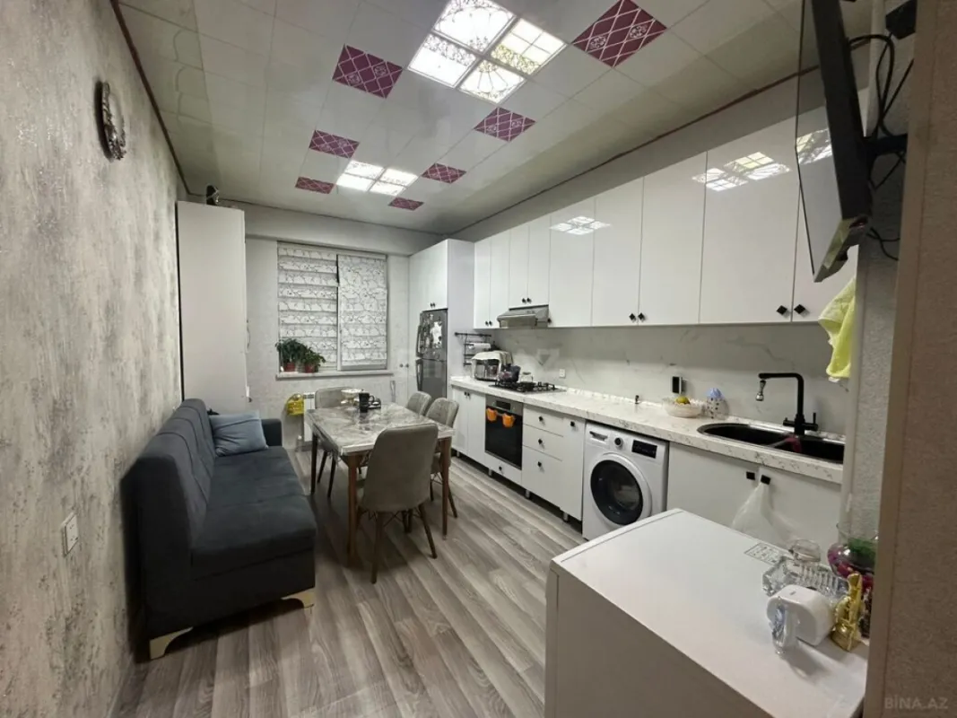 Satılır 2 otaqlı mənzil 82.3 m²