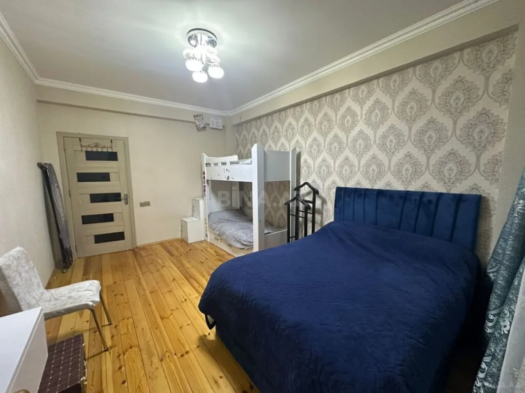 Satılır 2 otaqlı mənzil 82.3 m²