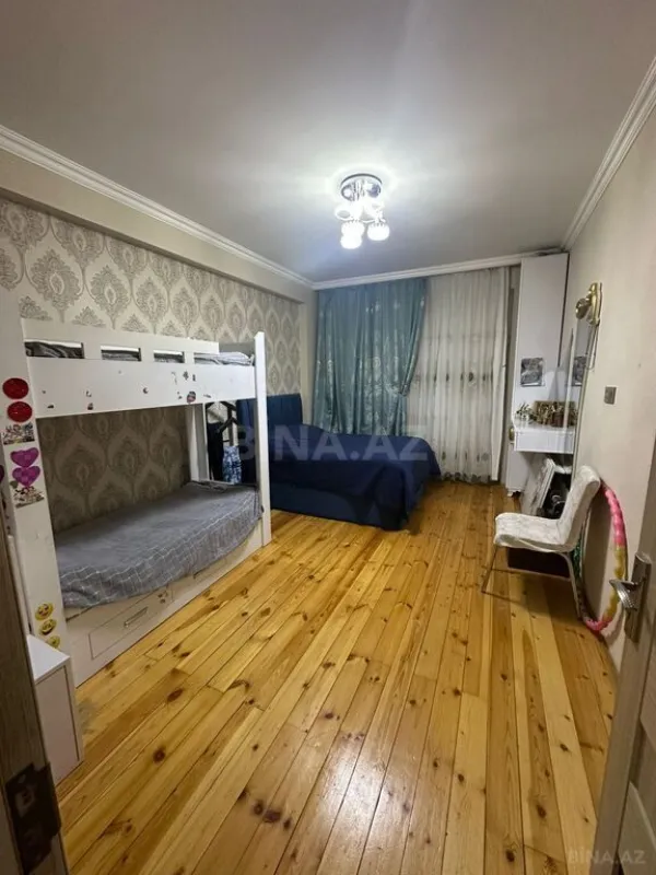 Satılır 2 otaqlı mənzil 82.3 m²