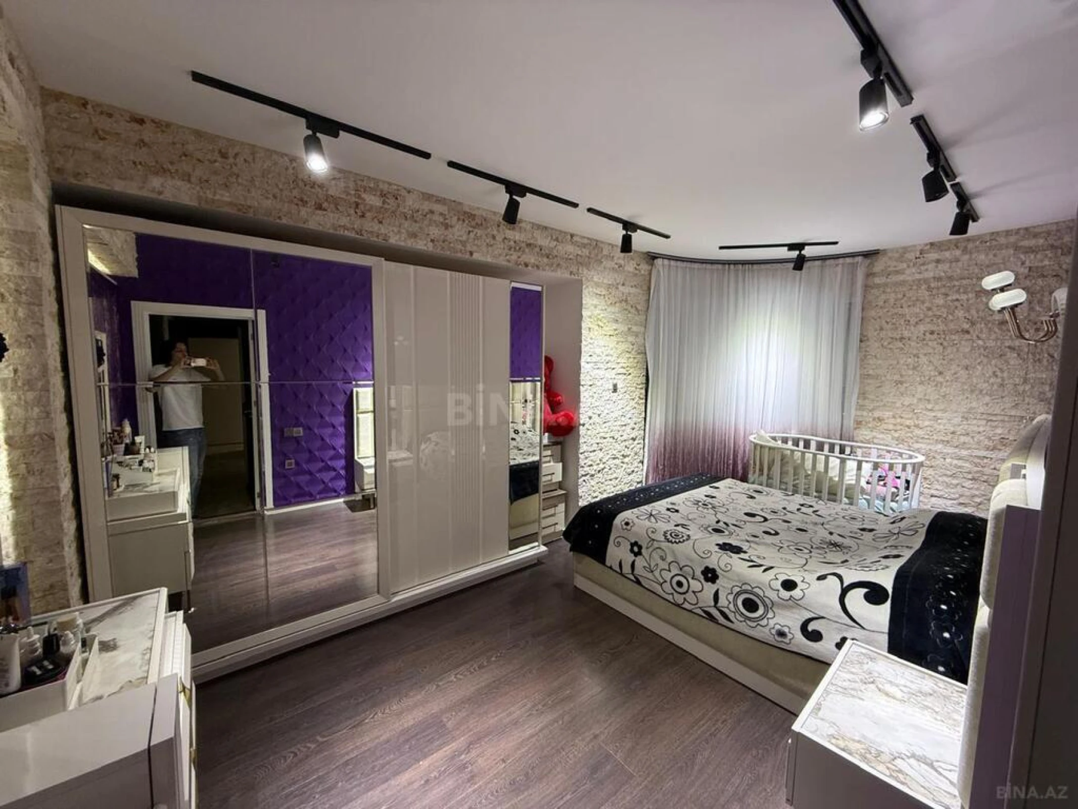 Satılır 3 otaqlı mənzil 115 m²