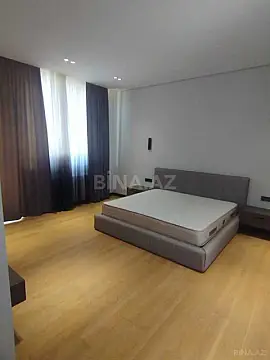 Satılır 4 otaqlı həyət evi 300 m²